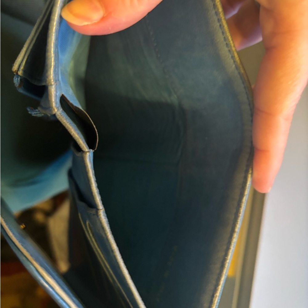 Chanel Electric Blue Caviar Leather Vintage Timeless Large Wallet - Picture 12 of 13